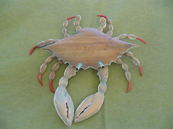 Small Crab by Wendy Lichtensteiger