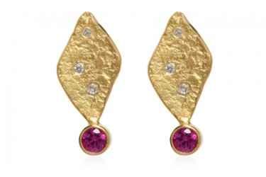 5-10-566 Pink Sapphire Rockhammered Studs by Ross Coppelman